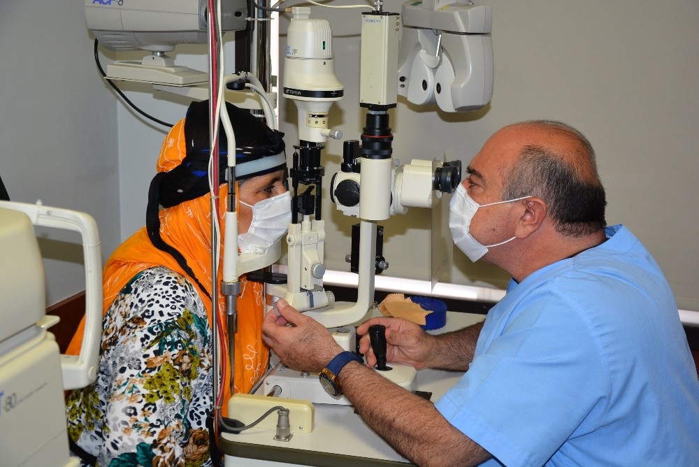 Yarım asır sonra gözlükten kurtuldu 