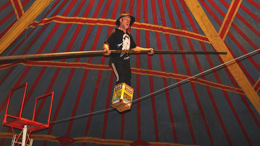 Yarım asırdır ip üzerinde!