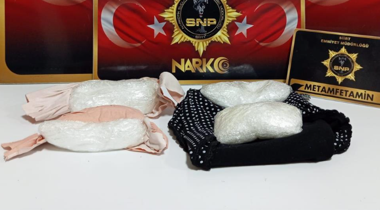 Yarım kilo met ele geçirildi