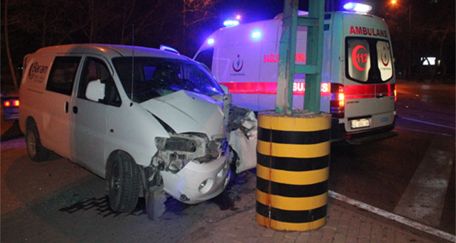 Yarım saatte iki kaza yaptı