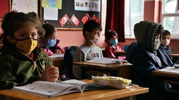 Yarın kaçıncı sınıflar okula gidecek? 7 Haziran hangi sınıflar okula gidecek?