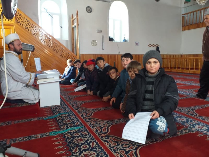 Yarıyıl tatili boyunca en çok camiye gelen çocuklar köylüler tarafından ödüllendirilecek 