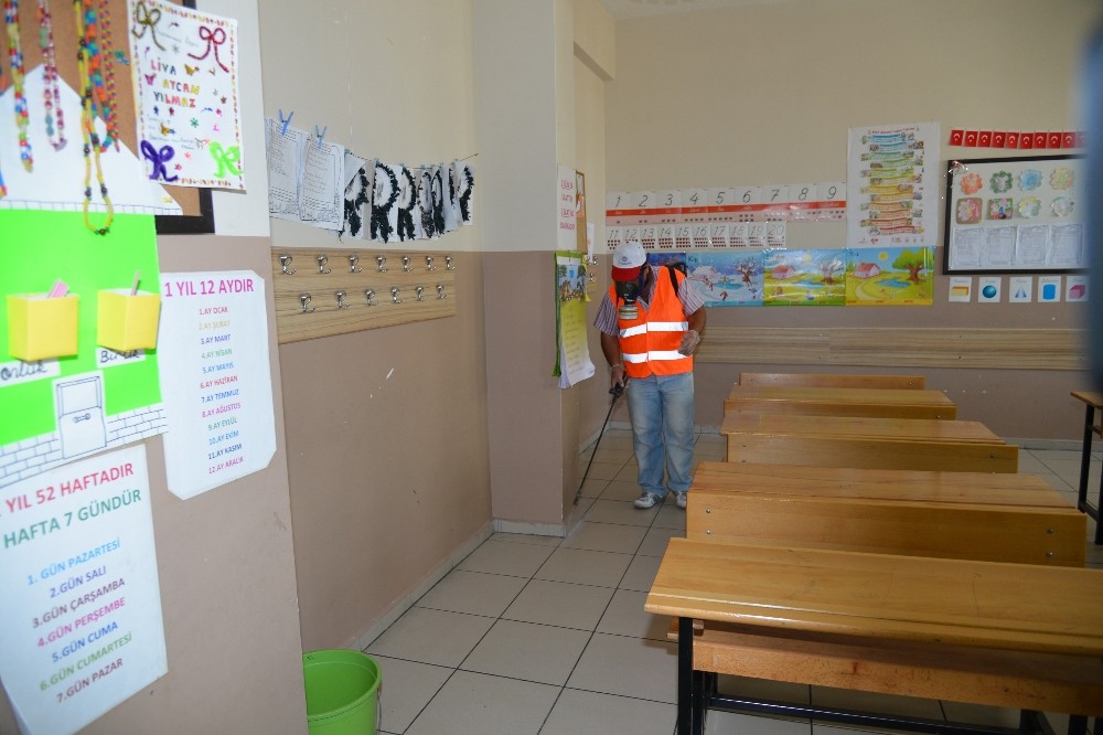 Yarıyıl tatilinde okullar ilaçlanacak 