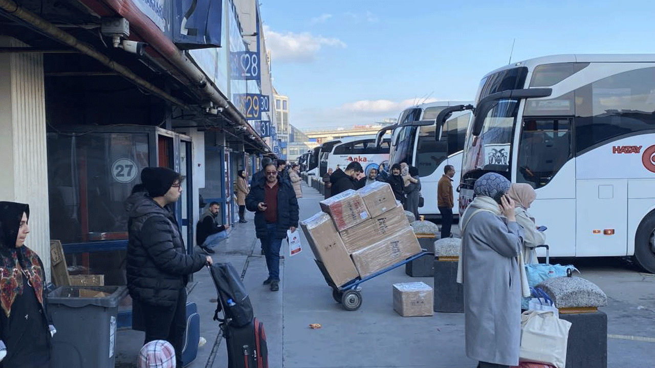 Yarıyıl tatiliyle Büyük İstanbul Otogarı'nda yoğunluk başladı