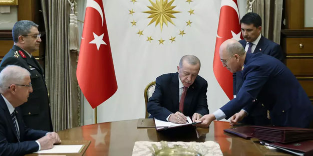 YAŞ kararları Resmi Gazete'de