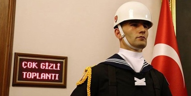 YAŞ yaklaşıyor... Hulusi Akar devam edecek mi?