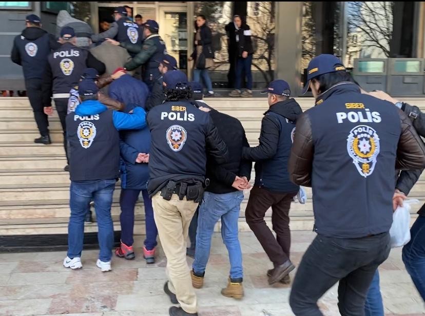 Yasa dışı bahis oyunundan 4 tutuklama 