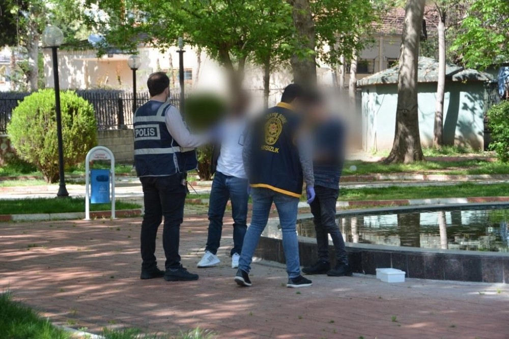 Yasağa uymayan 58 kişiye ceza uygulandı 