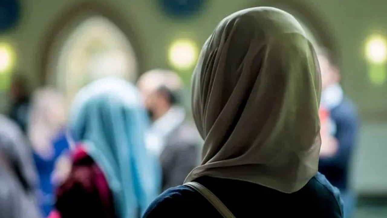 Yasak çıkışına tepki: Avrupa'da başörtüsüne destek akımı!