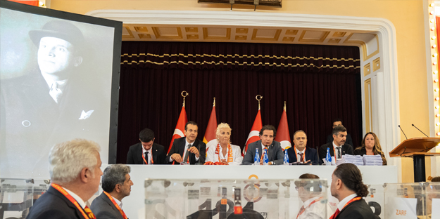 Yasakçı Süheyl Batum olağan genel kurulda çuvallayacak gibi! Cumartesi seçimi, Pazar şampiyonluğu kazanacağız demişti ama...