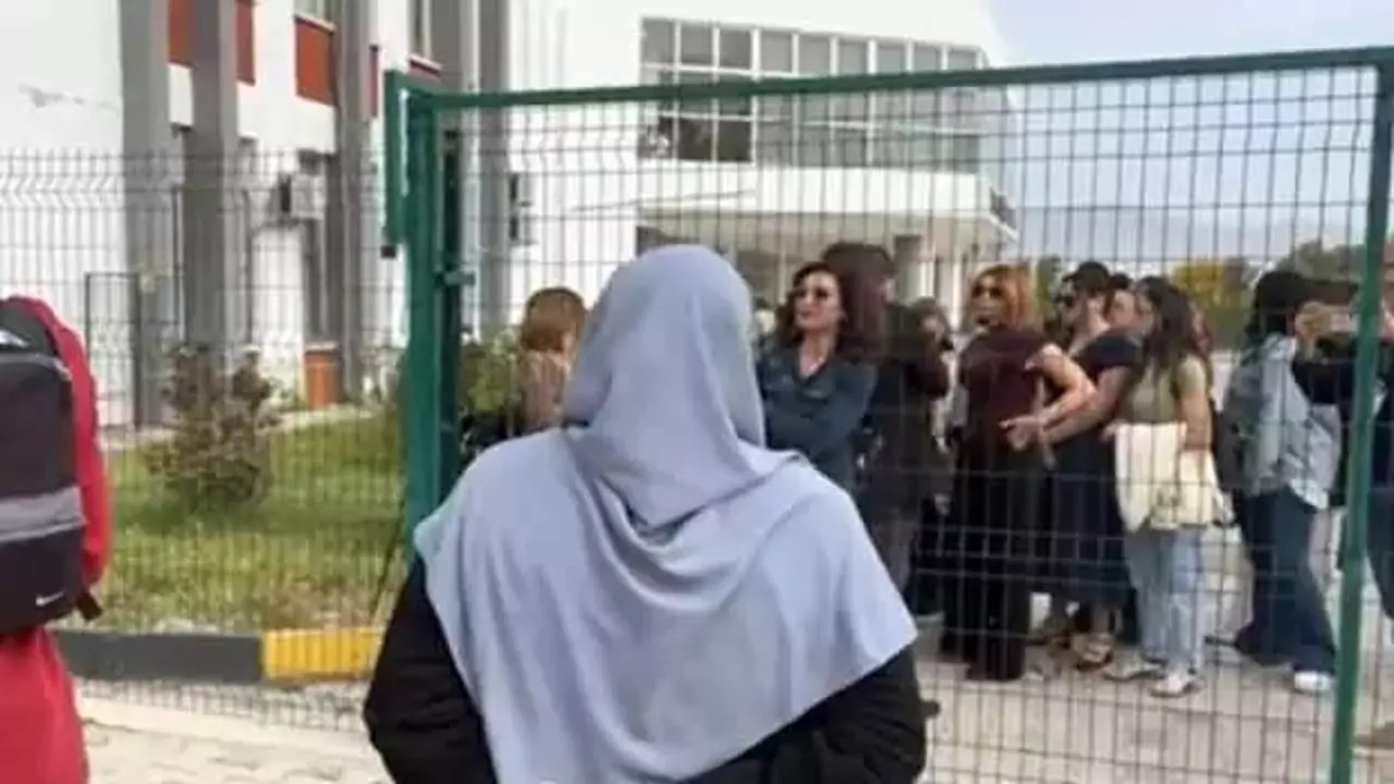 Yasakçı zihniyet hortladı! KKTC’deki skandala tepki yağıyor