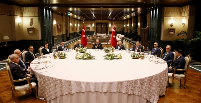 Yasama, yürütme ve yargı organlarının temsilcileri Beştepe'de