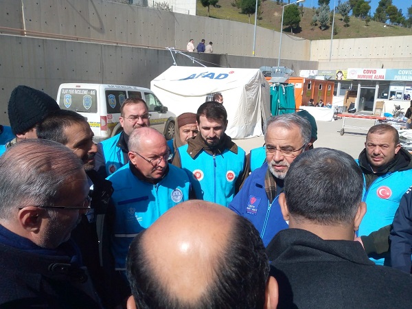 Yaşananlar hafızalara kazındı! Bakın ezanlar nereden okunuyor