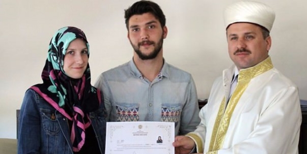 Yaşantısı etkiledi: Stephanie, Zeynep oldu