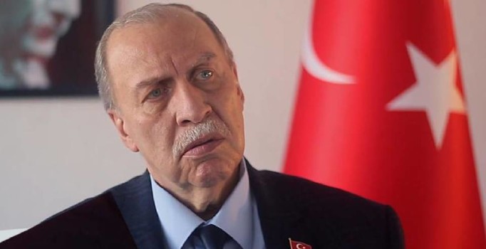 Yaşar Okuyan Vatan Partisi'nden istifa etti