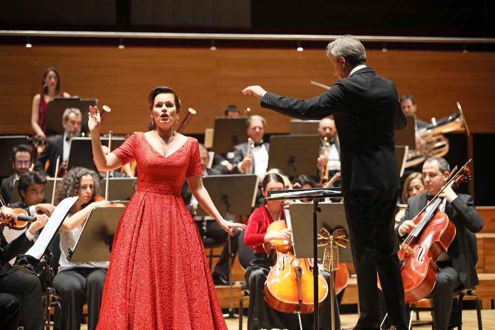 Yaşar Üniversitesi Senfoni Orkestrasından yeni yıl konseri 