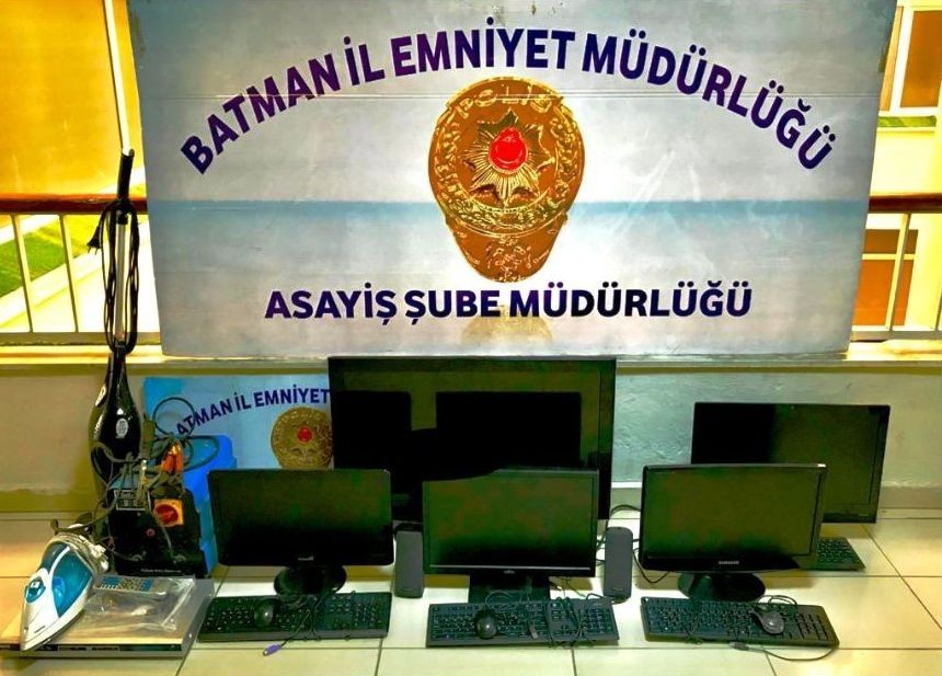 Yaşı küçük hırsızlık zanlıları yakalandı 