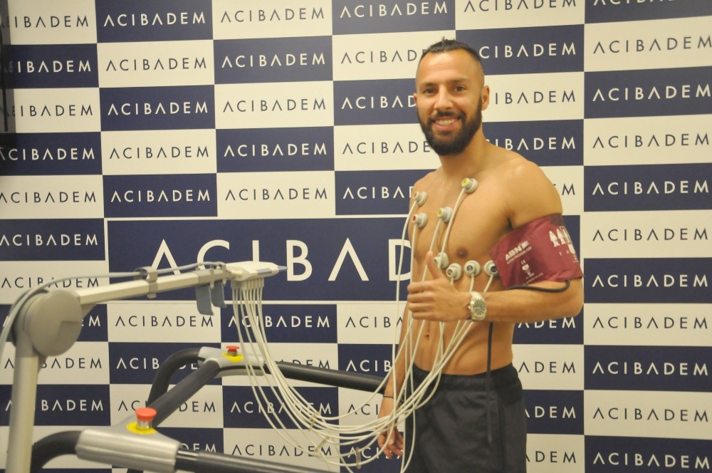 Yasin Öztekin sağlık kontrolünden geçti 