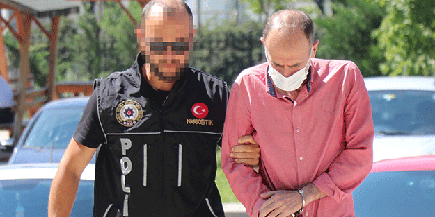 Yaşından başında utanmadı! Otobüste kepazelik