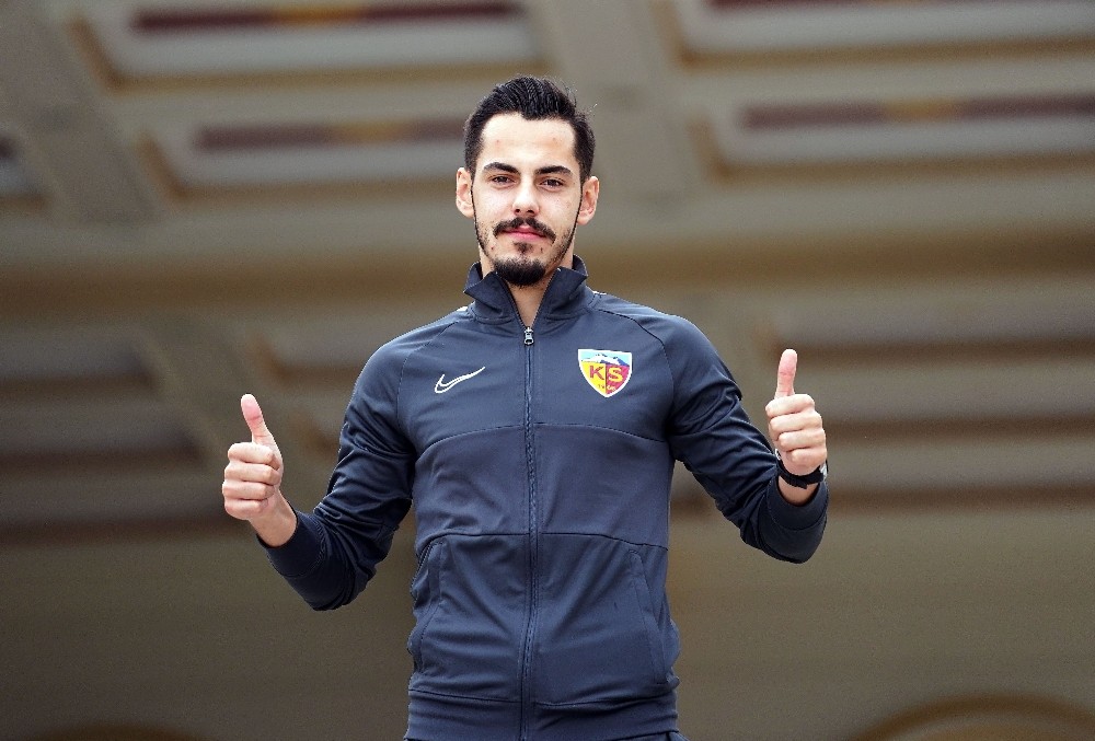 Yasir Subaşı: “Futbol ve Kayserispor taraftarı ile buluşacağımız günü iple çekiyorum” 