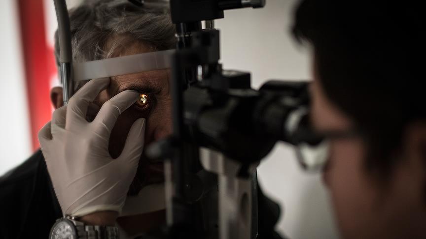 Yaşla beraber göz hastalıkları riski de artıyor