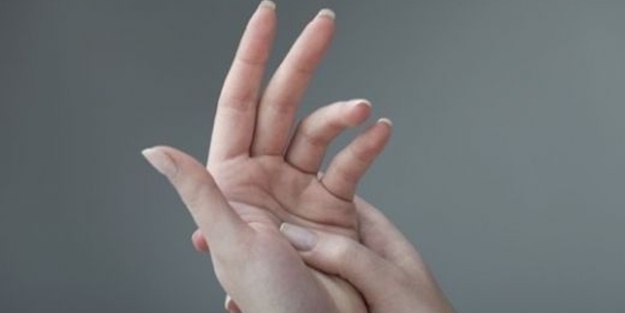 Yaşlanma ellerden başlıyor