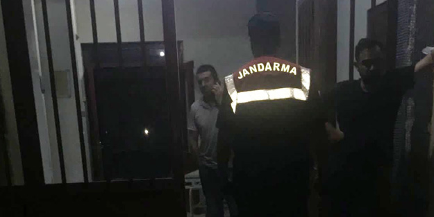 Yaşlı adam ağaçta asılı halde bulundu