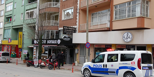 Yaşlı adam pansiyonda ölü bulundu