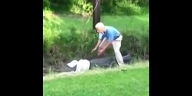 Yaşlı adam timsaha yem oluyordu