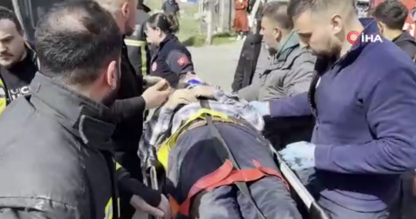 Yaşlı adama tren böyle çarptı