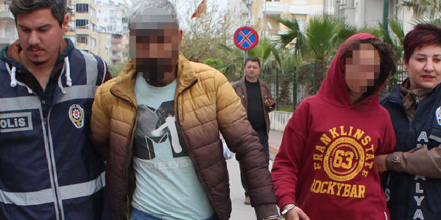 Yaşlı kadına dehşeti yaşatan gaspçılar kıskıvrak yakalandı