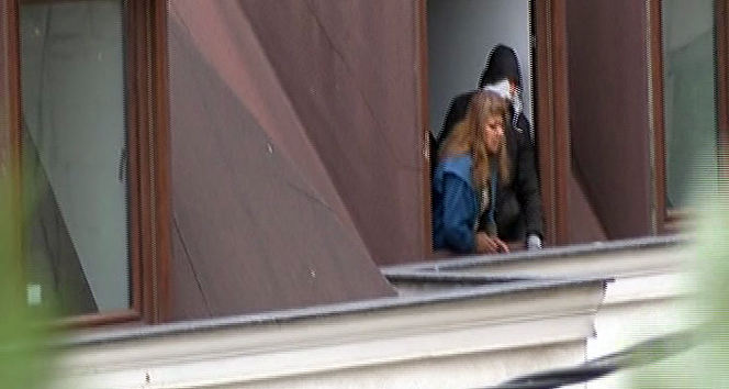 Yaşlı kadını rehin alan zanlı, adliyeye gönderildi