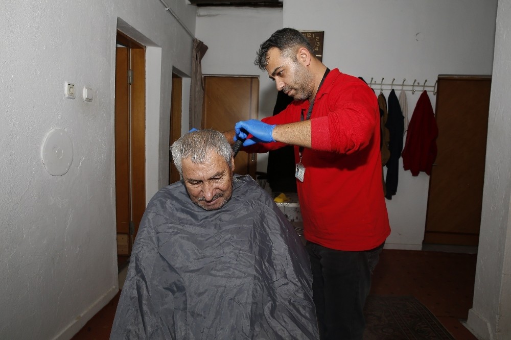 Yaşlılar Büyükşehir ile yalnız değiller 