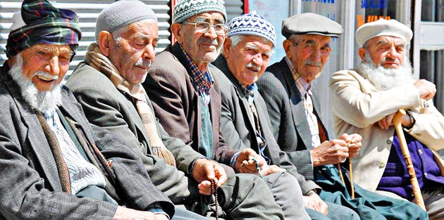 Yaşlılar için para değil sağlık önemli