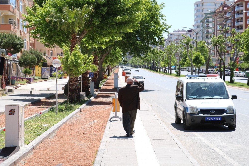 Yaşlıların sokak keyfi 