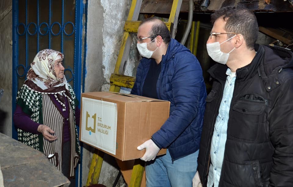 Yaşlıların ve hastaların ihtiyaçlarını ‘Vefa Sosyal Destek Grubu’ karşılıyor 