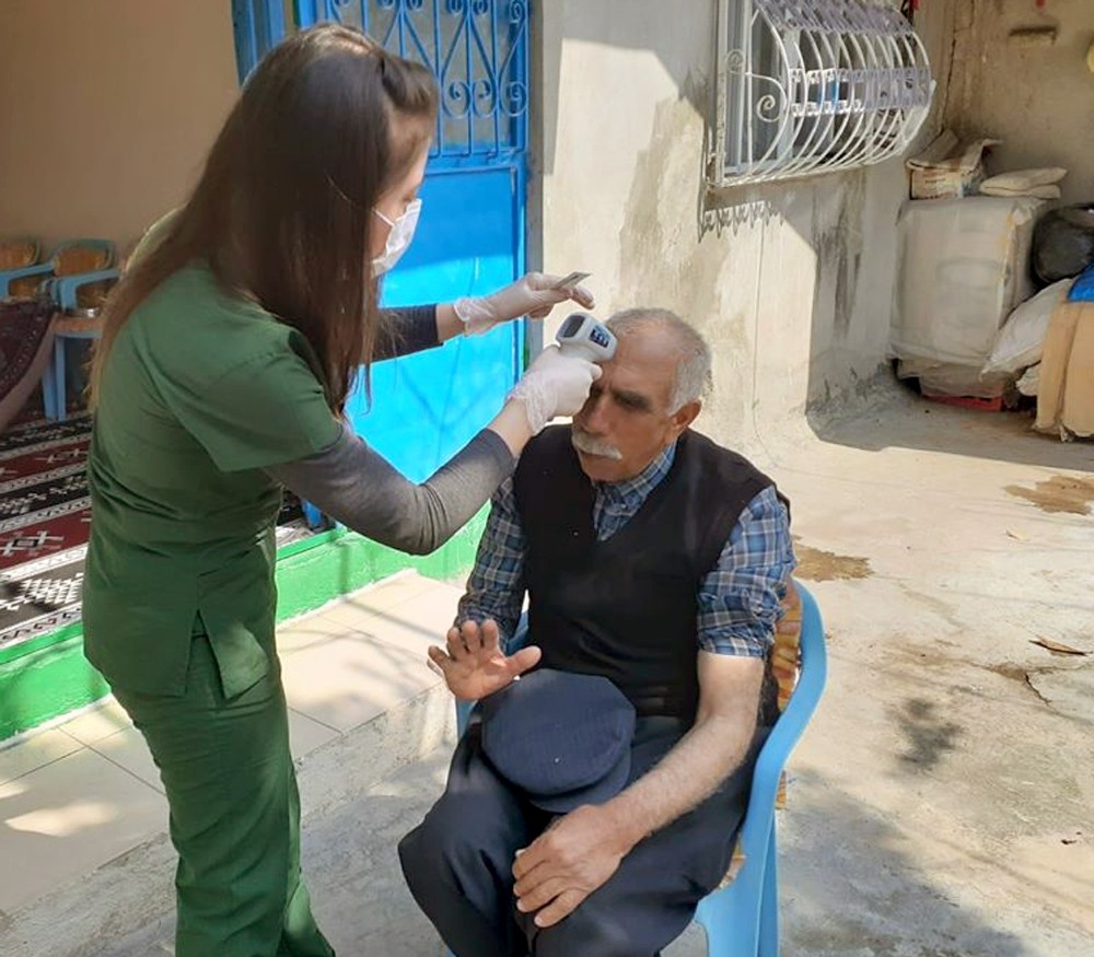 Yaşlıların yardımına vefa gurubu yetişiyor 