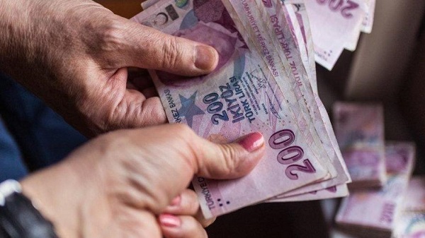 Yaşlılık aylığı alana bayramda ikramiye var mı? Yaşlı ve engelli aylığı alanlara bayram ikramiyesi oluyor mu?
