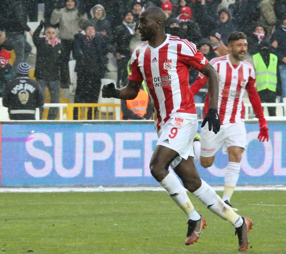 Yatabare bu sezonki 10. golünü attı 