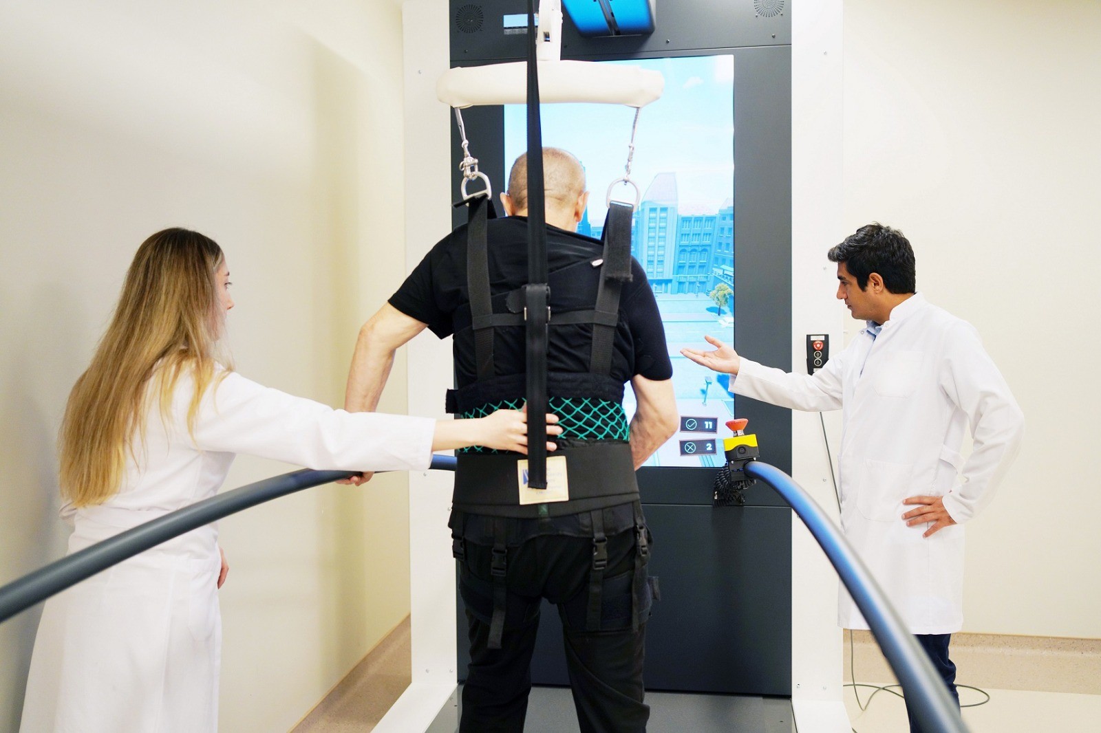 Yatağa bağımlıydı, 3 ayda hastaneden yürüyerek çıktı!