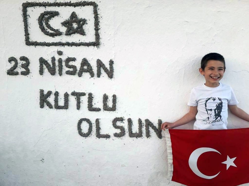 Yatağanlı öğrencilerden 100’üncü yıla 3 bin fotoğraf 
