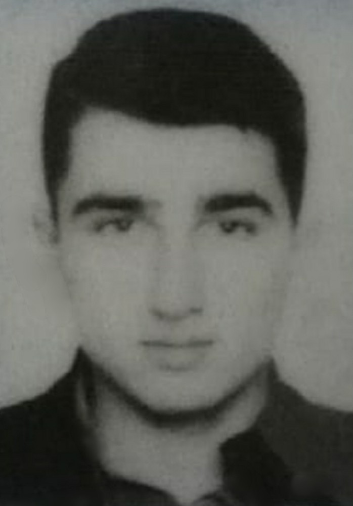 Yatağında tabancayla vurulmuş halde ölü bulundu 