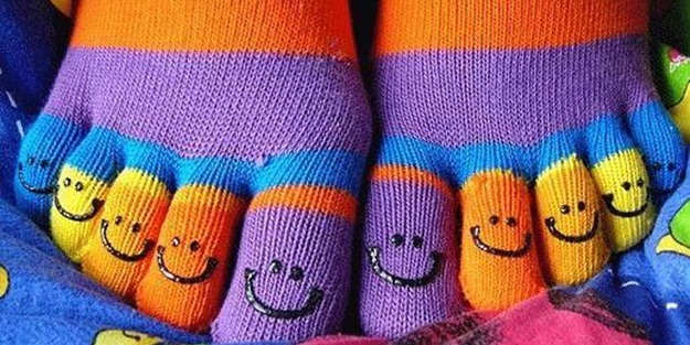 Yatarken çoraplarınızı çıkarın!