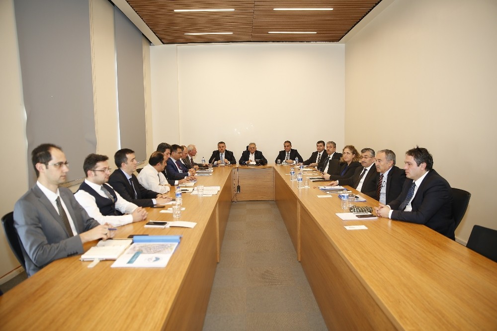 Yatırımlar için beş saatlik toplantı 