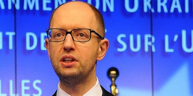 Yatsenyuk: O yasanın iptal edilmesi gerekiyor