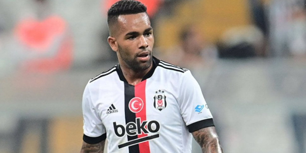 Yattığı yerden para kazanan futbolculara gelsin!