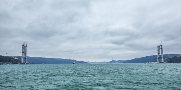 Yavuz Sultan Selim Köprüsü'nün 322 metrelik ayakları tamamlandı