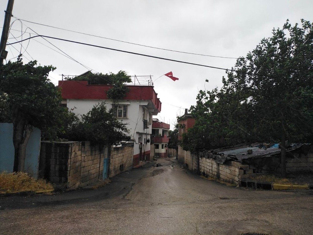 Yavuzeli’nde şiddetli rüzgar ve yağış 