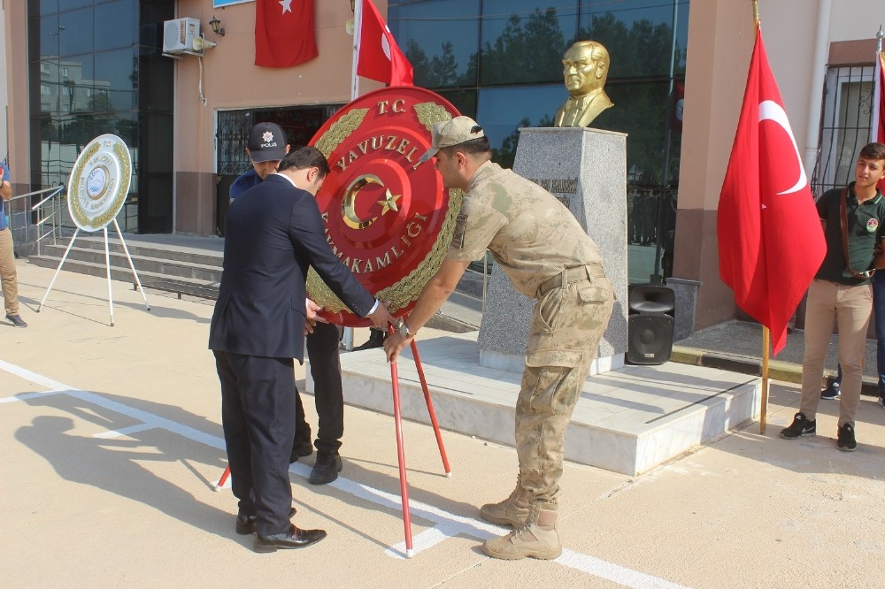 Yavuzeli’nde Zafer Bayramı kutlandı 