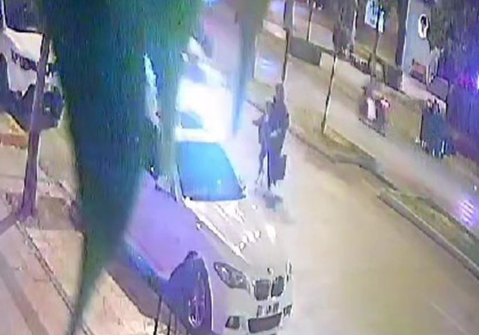 Yaya geçidinde araba çarptı! Acı haber geldi!